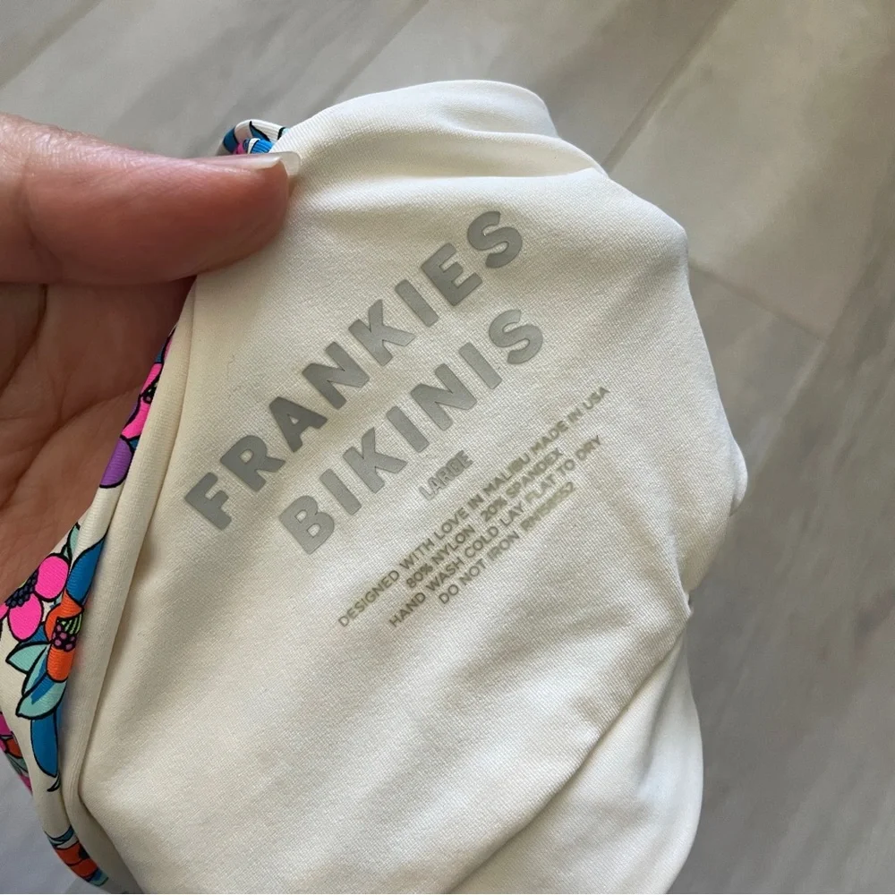 Frankies Bikinis Top NWT floral london bandeau string bikini womens (large) swim